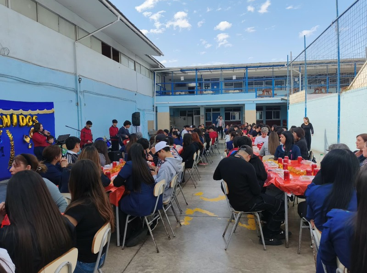 PRIMER ENCUENTRO DE EX ALUMNOS 