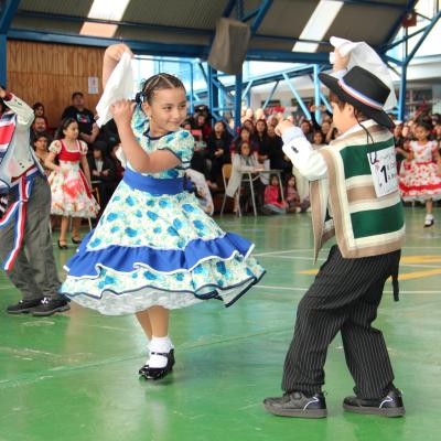 Presentacion Cueca 1 Ciclo 11